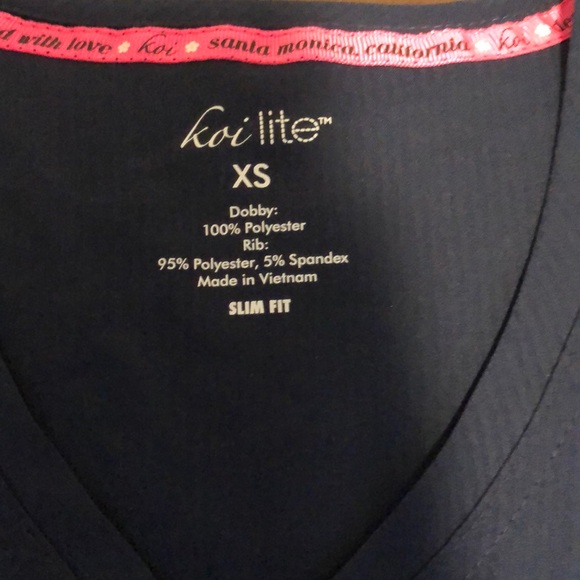 SCRUB TOP - Picture 3 of 4